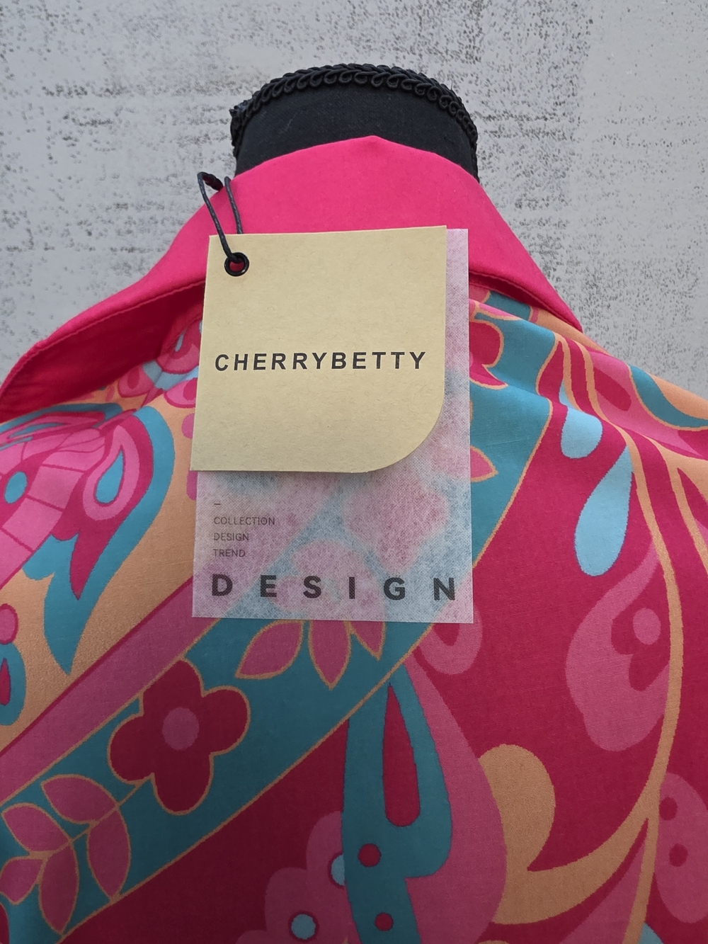 Bright Pink Paisley-Print Button-Down Shirt - Picture 4 of 5